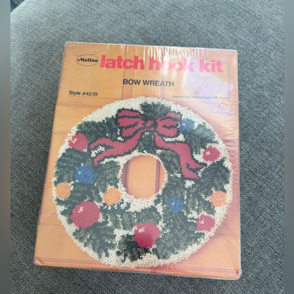Malina Latch Hook Kit Bow Wreath #42/01 Christmas Holiday Decorations New